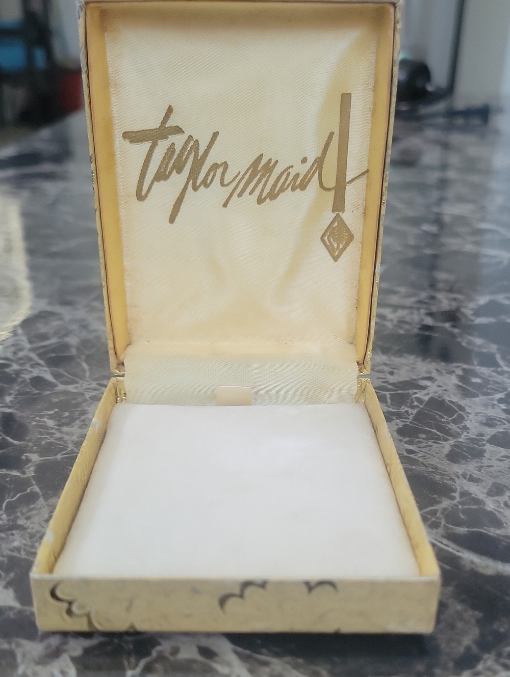 Vintage Taylor Maid Textured Beige & Gold Satin Lined Presentation Jewelry Box
